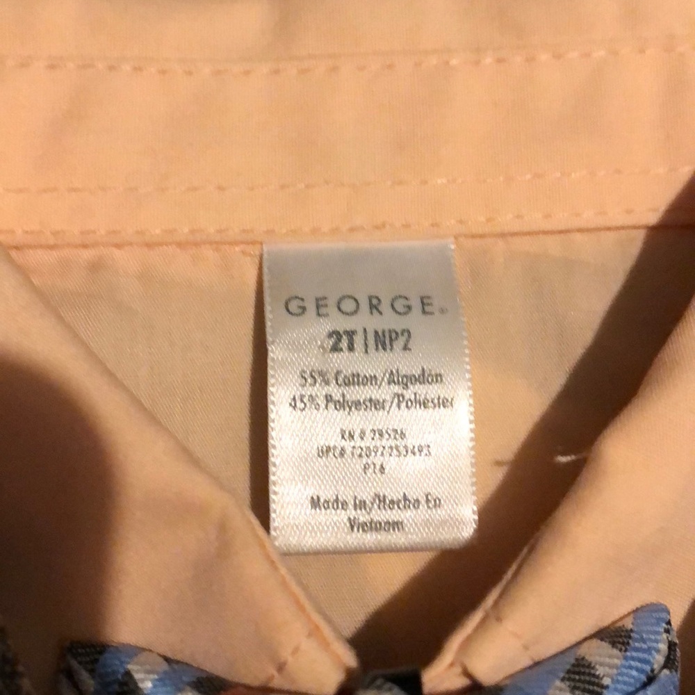 Peach button down dress shirt with vest and tie - Picture 3 of 3
